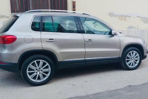 VOLKSWAGEN  Tiguan 2012 bluemotion