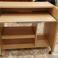Scrivania porta computer