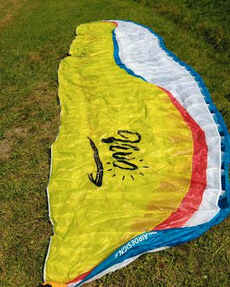  parapendio completo di selletta  ed emergenza