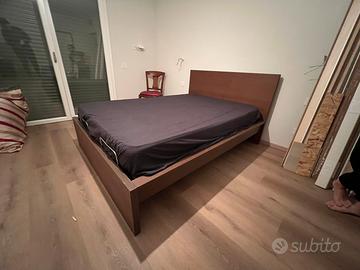 Letto matrimoniale con materasso