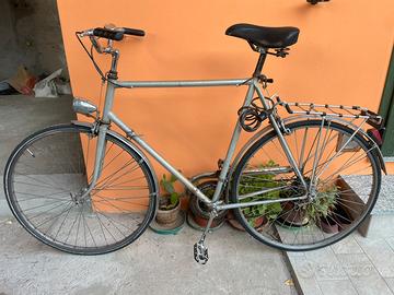 Bicicletta taglia 28
