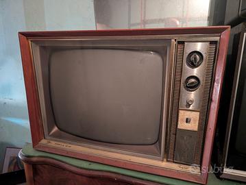 vecchi televisori da collezione 