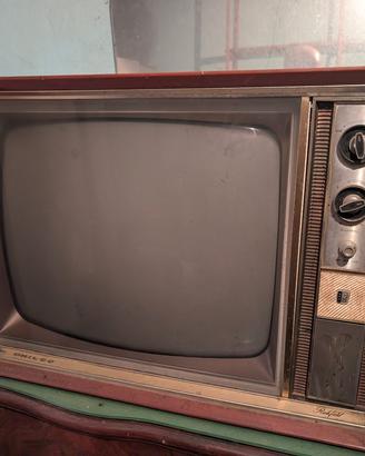 vecchi televisori da collezione 