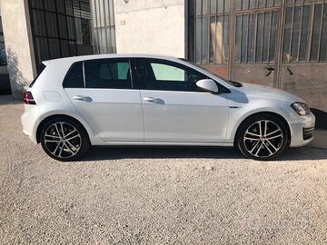 Volkswagen Golf GTD 2.0 TDI DSG 5p. BlueMotion Tec