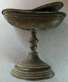 Antica barchetta per incenso