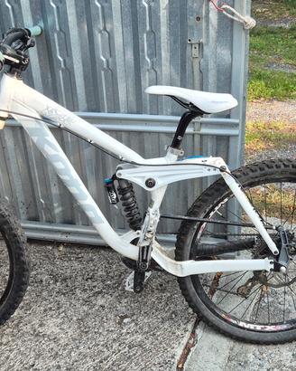 Kona Stinky DH 