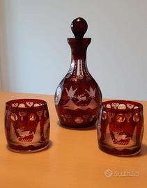 Caraffa e 2 bicchieri liquore vetro rosso Boemia