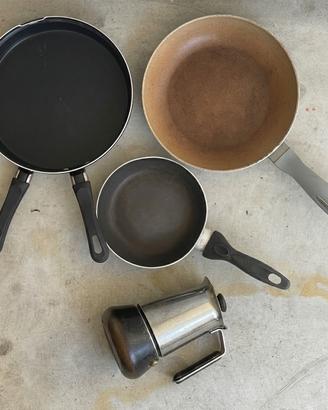 Set Cucina Usato - 4 Padelle e 1 caffettiera