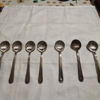 7 cucchiaini a forma di conchiglia 