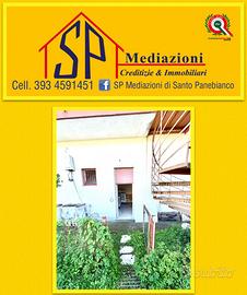 Bilocale con giardinetto