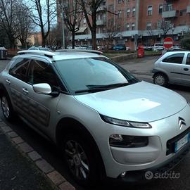 Citroen C4 Cactus blueHDI 100 S&S Shine
