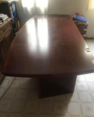 Tavolo in legno pregiato