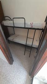 LETTO A CASTELLO COMPLETO DI MATERASSI 