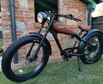 Bicicletta elettrica diversa