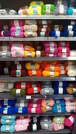 filato lana gomitoli colorati