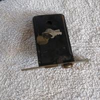 Vecchia serratura con scrocco va e vieni cilindro