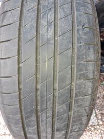 Gomme 215/55 R 17 98W