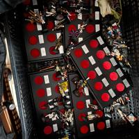 Soldatini in ferro con i proprio stand