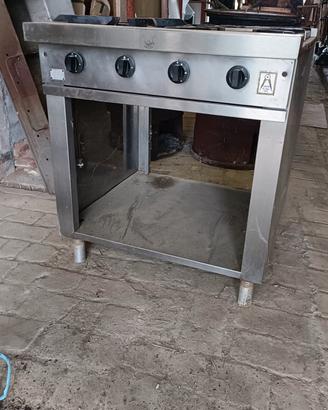 cucina professionale 4 fuochi