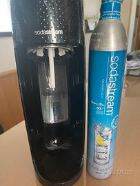Gasatore Sodastream + bombola di ricarica