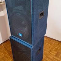 Coppia di casse passive con relativi supporti