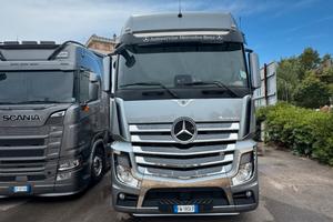 Mercedes Actros 1848