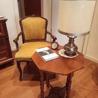 Tavolino esagonale per telefono o abatjour in noce