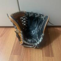 Guantone baseball