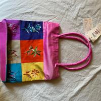 BORSA IN TESSUTO CON MANICI