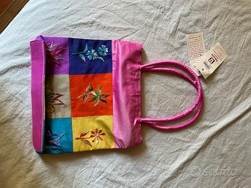 BORSA IN TESSUTO CON MANICI