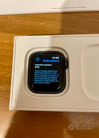 Apple Watch SE 40mm GPS batteria 87% pari a nuovo
