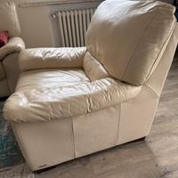 Poltrona Natuzzi in pelle nocciola