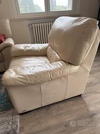 Poltrona Natuzzi in pelle nocciola