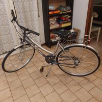 bici ruota 28 cambio shimano manopola 