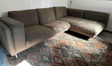 Divano angolare comodo