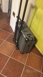 Trolley porta attrezzi
