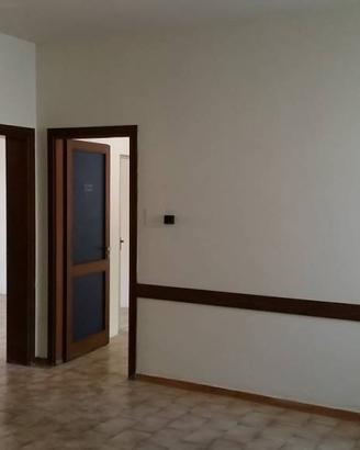 Immobile di 150 m² con 3 locali a Lucca