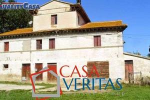 CASALE TIPICO MARCHIGIANO ZONA FILETTO/SENIGALLIA
