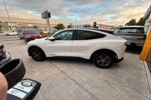 Ford Mustang Mach-E 2021 Extended Range RWD