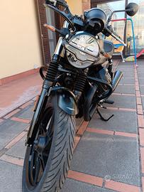 Moto Guzzi V7 Stone 2024 - PERFETTA
