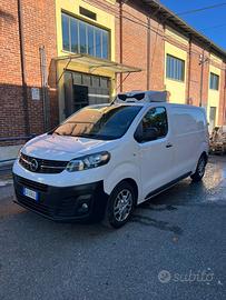 Furgone Frigo Opel Vivaro pari al nuovo