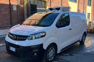 Furgone Frigo Opel Vivaro pari al nuovo