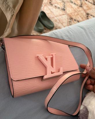 borsa rosa louis vuitton.