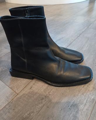 stivaletti bassi in pelle 