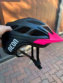 Casco e occhiali Neon