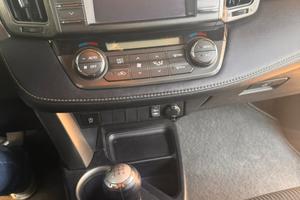 Toyota rav 4 nov 2013  133000 km