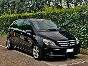 Mwrcedes-benz classe b200