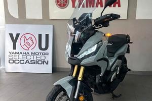 Honda X-ADV 750 grey line