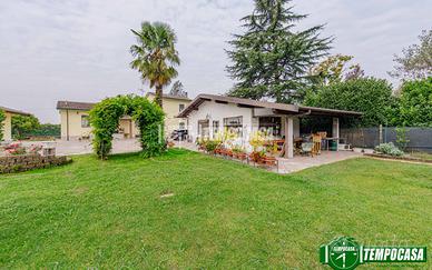 Villa a Zinasco Via Belvaschi 4 locali