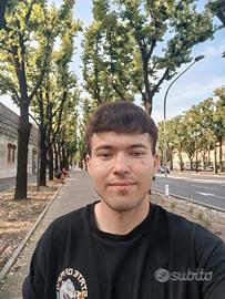 Giovane 27 OPERATORE CNC junior